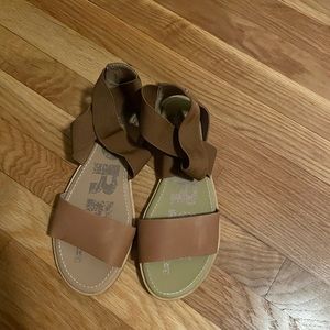 Sorel cute strappy flats